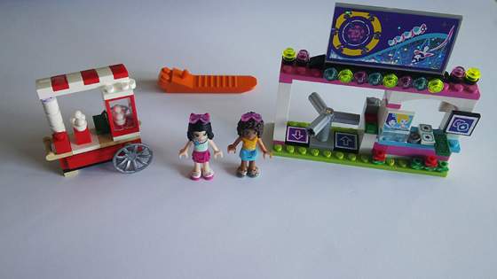 5-LEGO-FRIENDS-41130-vidamparki-kalandok.jpg