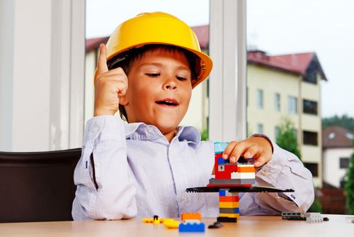 Légy kreatív alkotó más gyerekkorban LEGO-val.