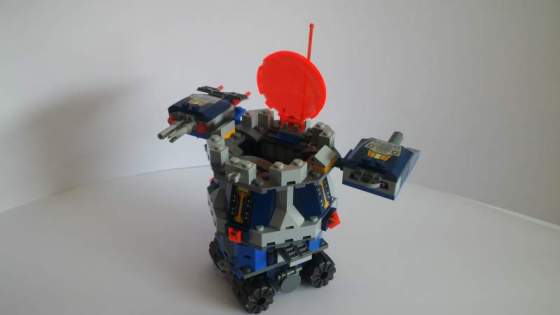 7AXL-lovag-toronyhordozója-LEGO-NEXO-KNIGHTS-70322.jpg