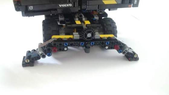 13Volvo-EW160e-rakodógep-LEGO-TECHNIC-42053.jpg