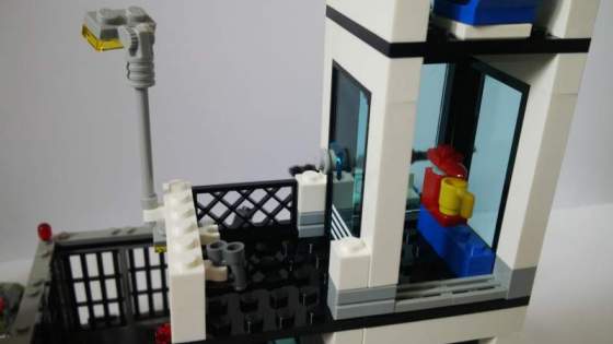 15Szokes-a-bortonszigetrol-LEGO-CITY-60130.jpg