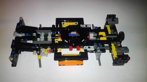 6Volvo-EW160e-rakodógep-LEGO-TECHNIC-42053.jpg