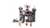 LEGO Ninjago™ 2505 Garmadon sötét erődje