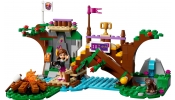 LEGO Friends 41121 Csónakázás a kalandtáborban